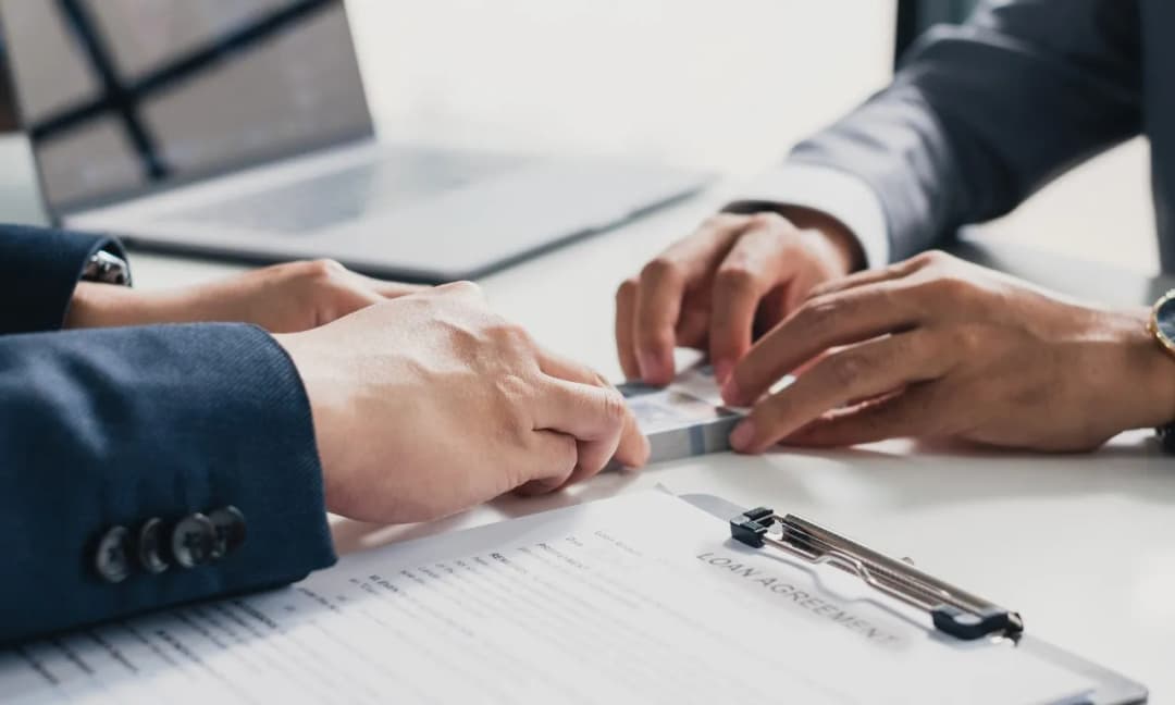 Czy bank zwraca odsetki przy wcześniejszej spłacie kredytu? Oto prawda