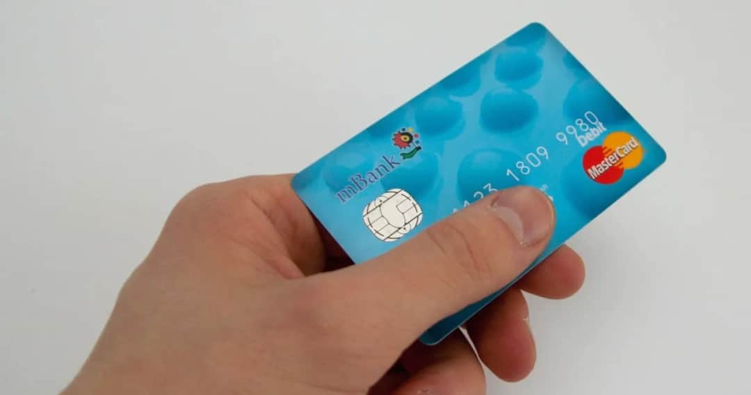 Jak zablokować kartę mbank i uniknąć nieautoryzowanych transakcji